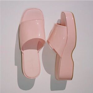 Lisa Says Gah bubblegum pink platform shoes